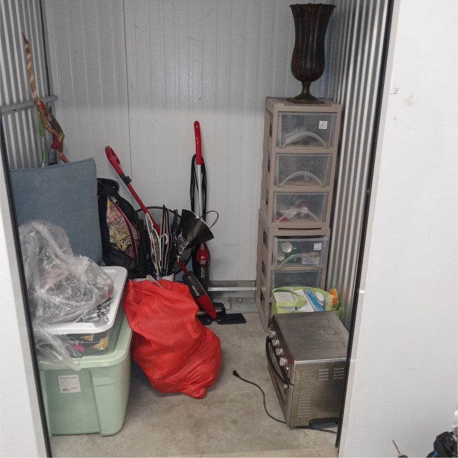5 x 5 storage unit in Escondido, CA