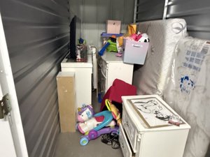 5 x 10 storage unit in Apple Valley, CA