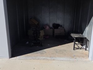 10 x 10 unit in Victorville