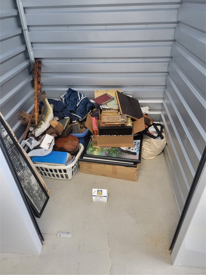 5 x 5 storage unit in Fillmore, CA