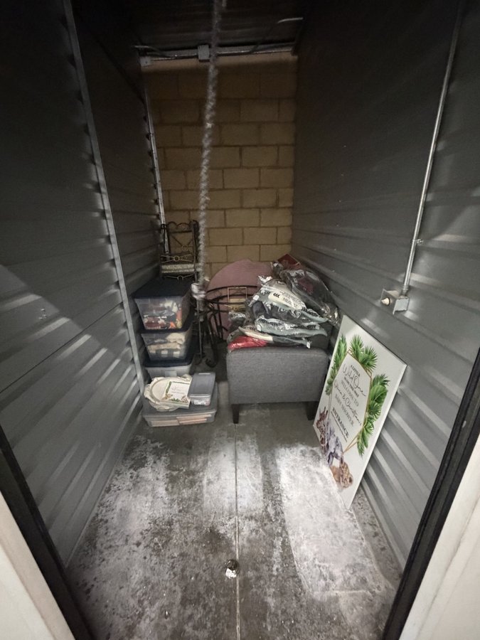 5 x 10 storage unit in Upland, CA