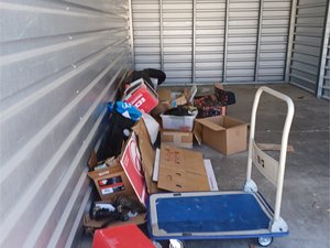 10 x 20 storage unit in Lathrop, CA