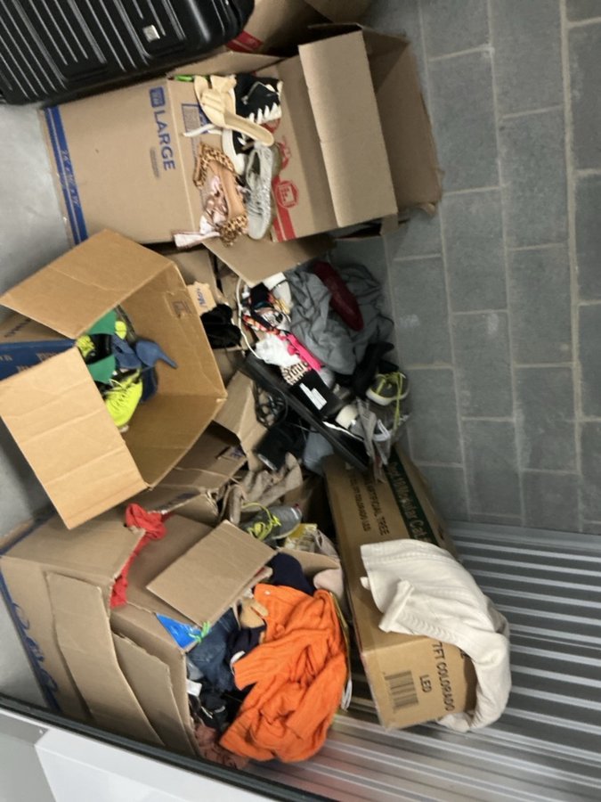 10 x 5 storage unit in Lexandria, VA