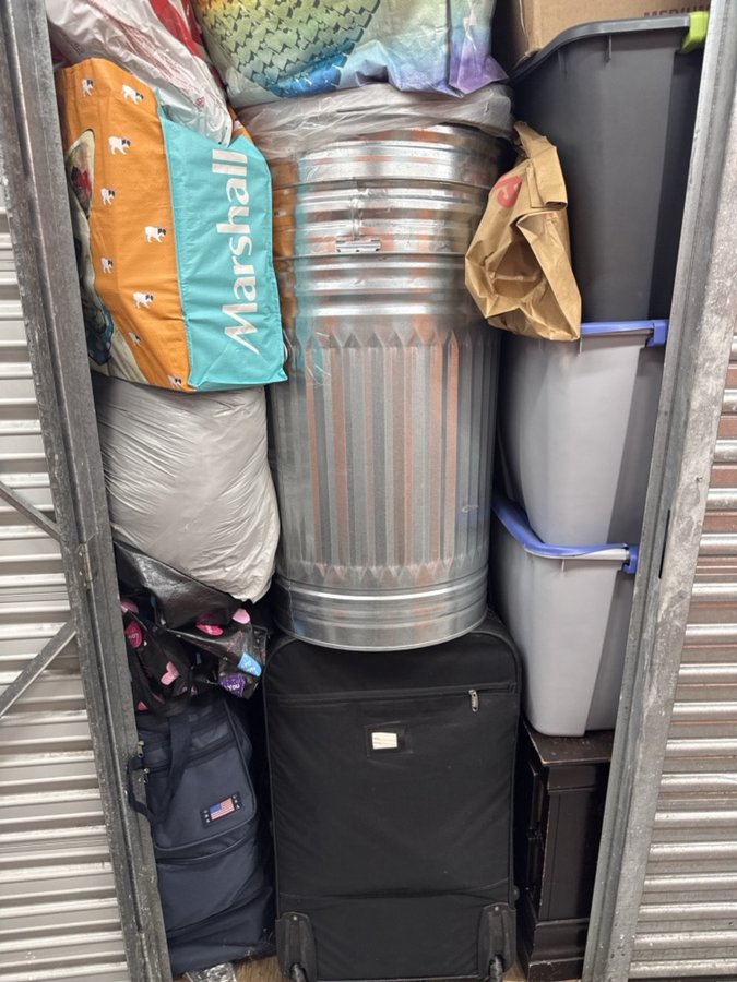 5 x 5 storage unit in Baltimore, MD
