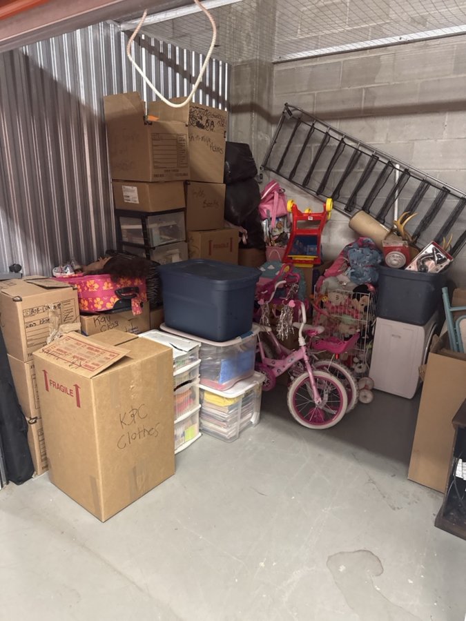 10 x 10 storage unit in Annapolis, MD