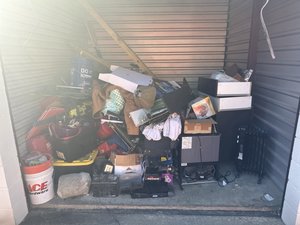 10 x 10 storage unit in Annapolis, MD