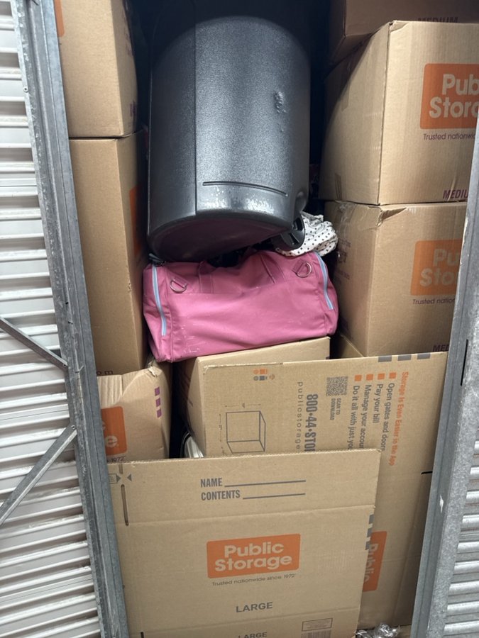 5 x 10 storage unit in Baltimore, MD