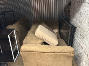 10 x 10 storage unit in Baltimore, MD