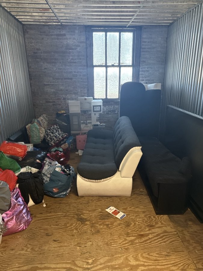 10 x 13 storage unit in Baltimore, MD