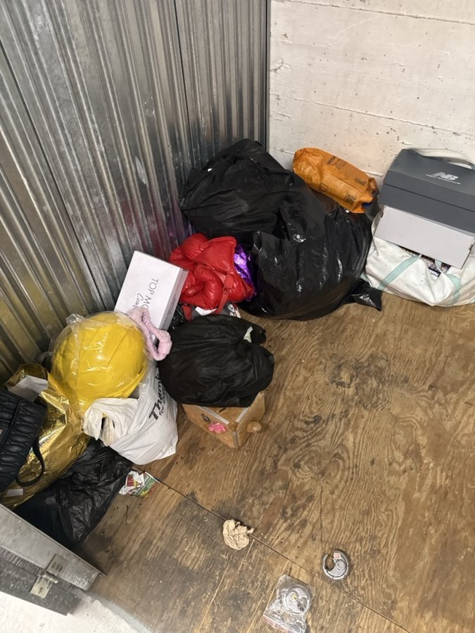 5 x 5 storage unit in Baltimore, MD