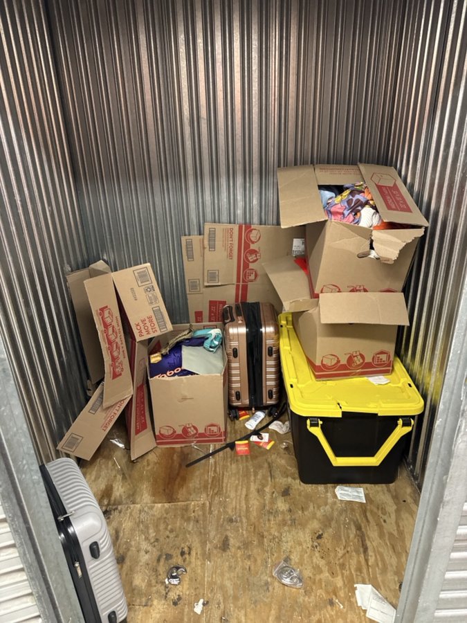 5 x 5 storage unit in Baltimore, MD