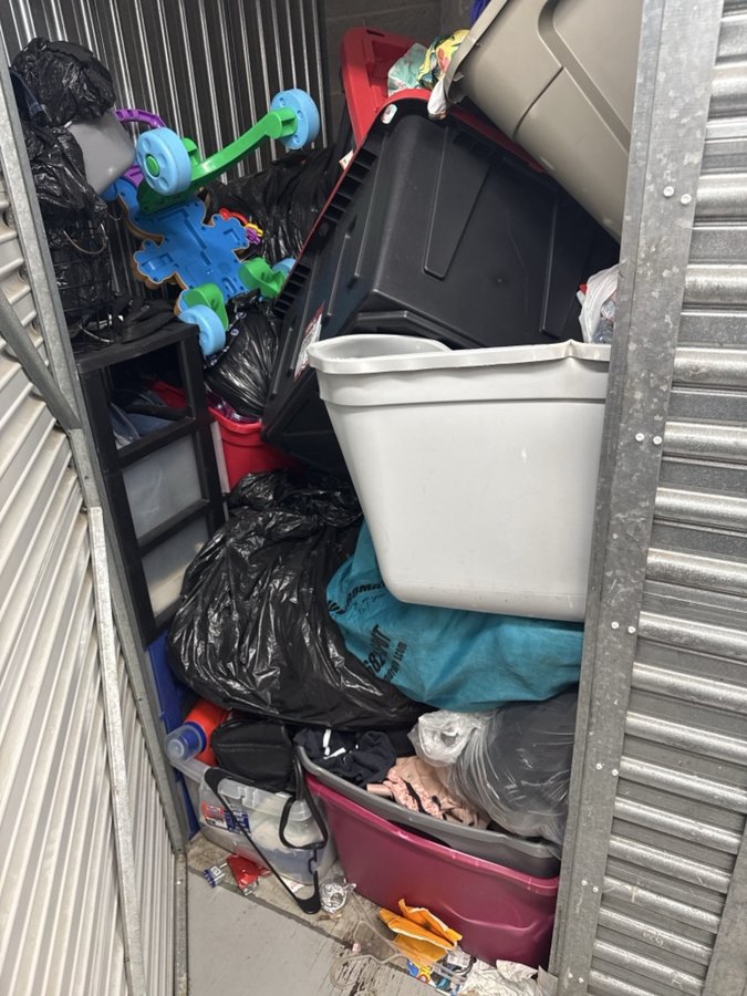 5 x 5 storage unit in Baltimore, MD