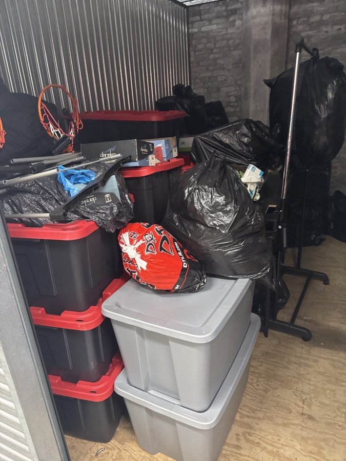 10 x 13 storage unit in Baltimore, MD