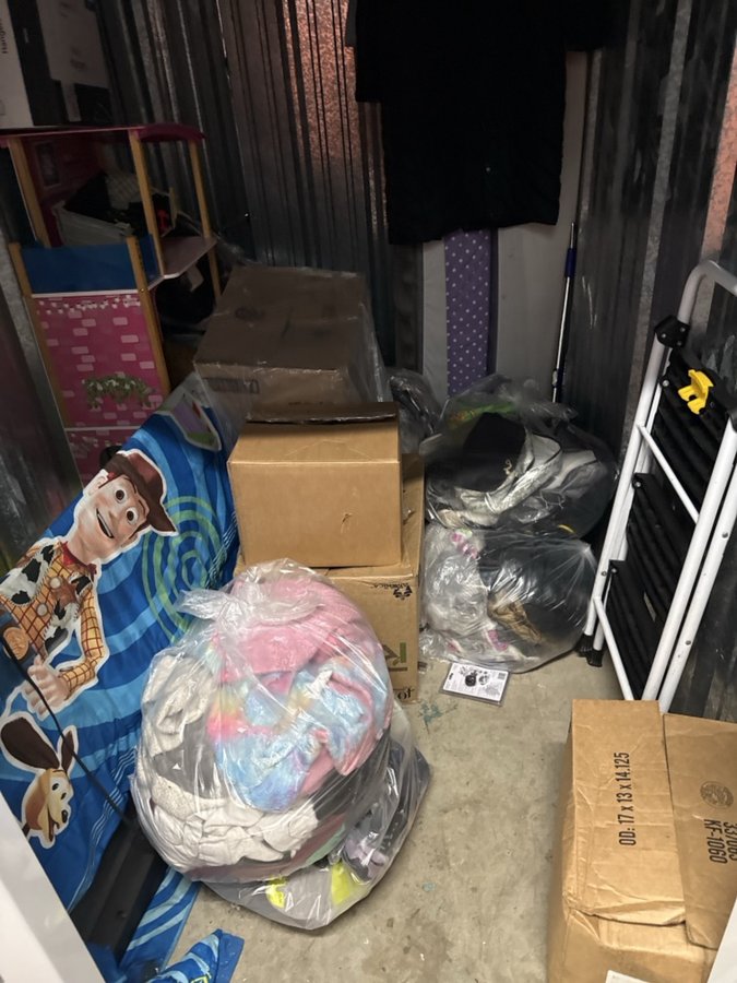5 x 10 storage unit in Baltimore, MD