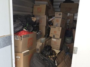 10 x 10 storage unit in Apple Valley, CA