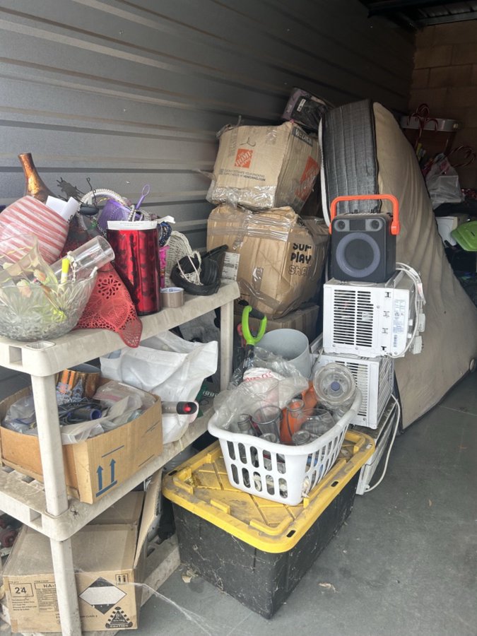 10 x 19 storage unit in San Bernardino, CA