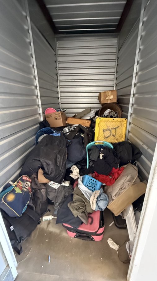 5 x 10 storage unit in Apple Valley, CA