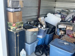 10 x 10 unit in Hesperia