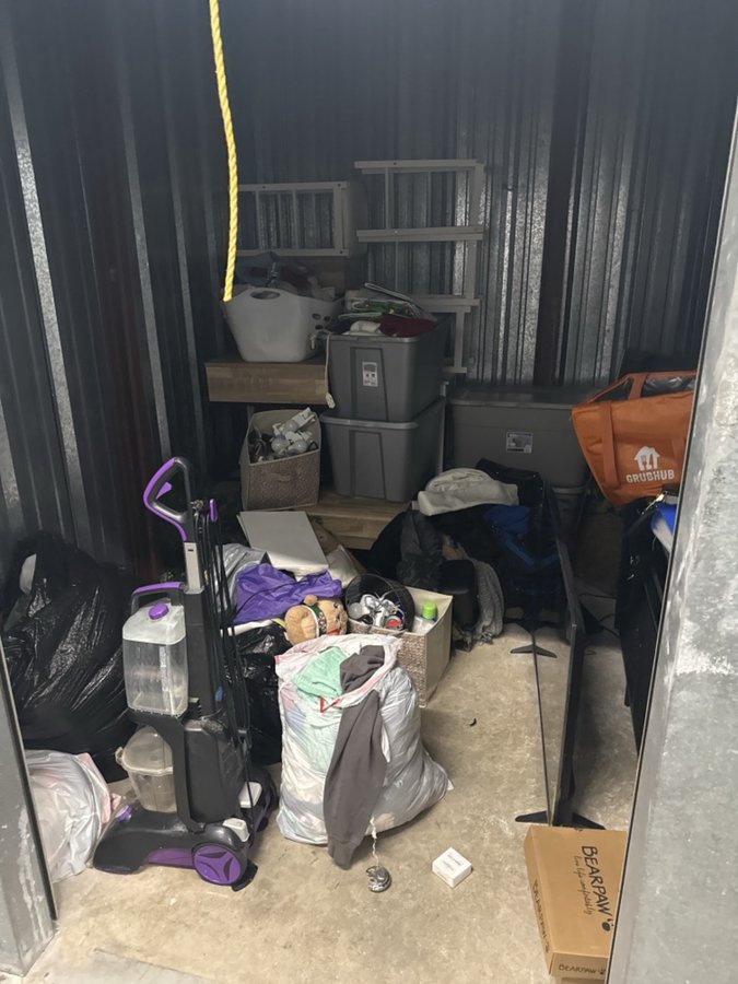 7 x 10 storage unit in Baltimore, MD