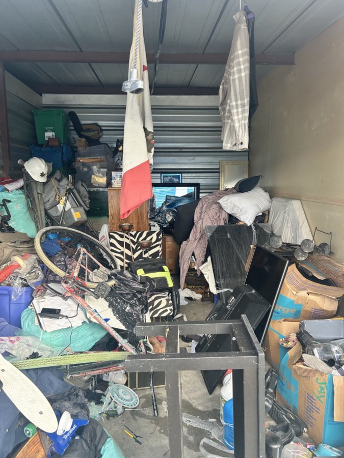 10 x 15 storage unit in Hesperia, CA