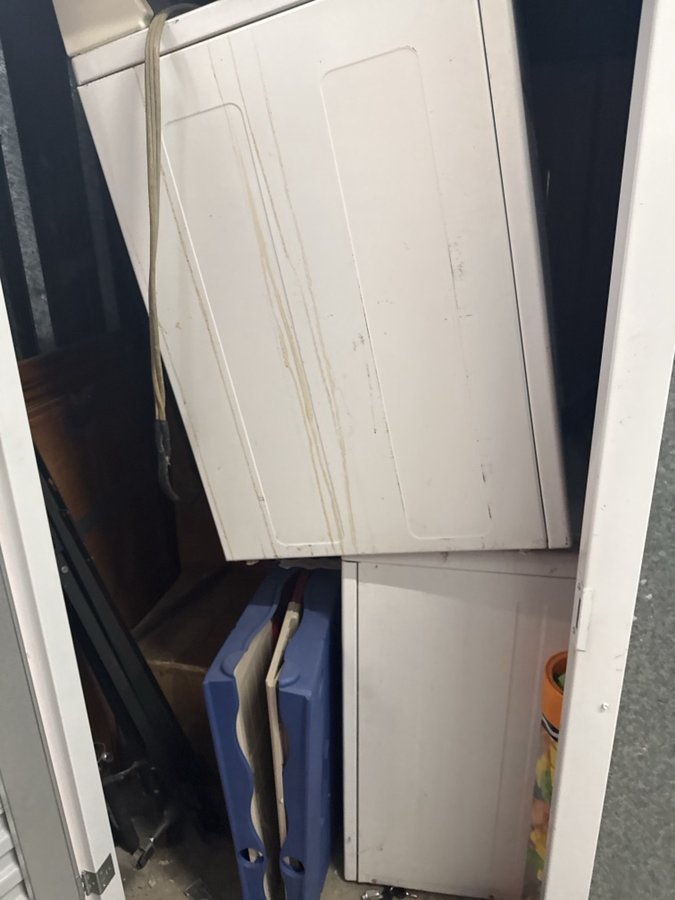 5 x 10 storage unit in Baltimore, MD