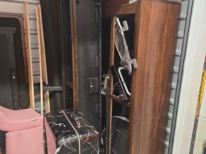 10 x 5 storage unit in Pasadena, MD