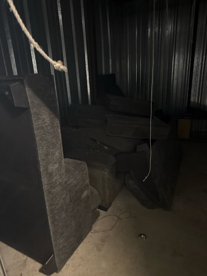 10 x 15 storage unit in Baltimore, MD