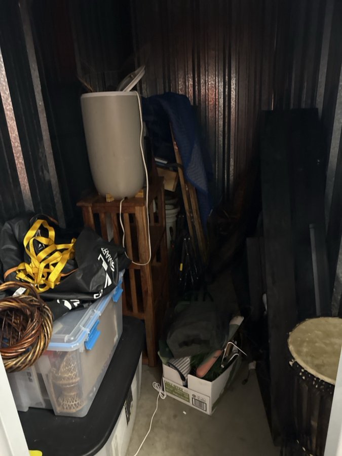 5 x 10 storage unit in Baltimore, MD