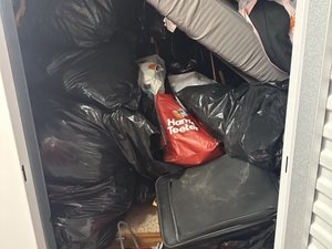 5 x 10 storage unit in Pasadena, MD