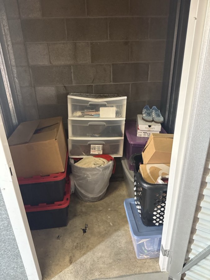 5 x 5 storage unit in Baltimore, MD