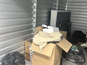 10 x 15 unit in San Bernardino