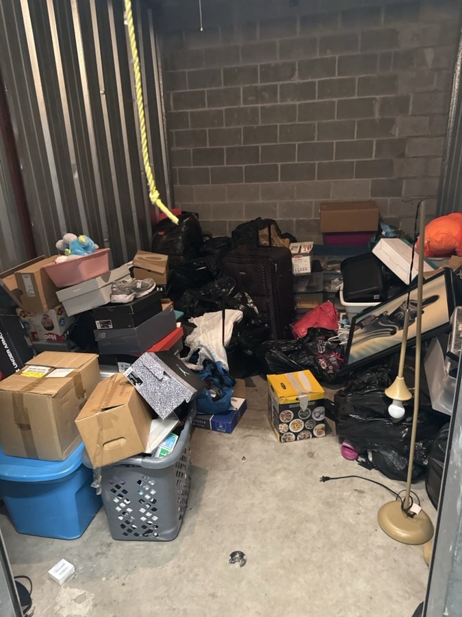 10 x 15 storage unit in Baltimore, MD