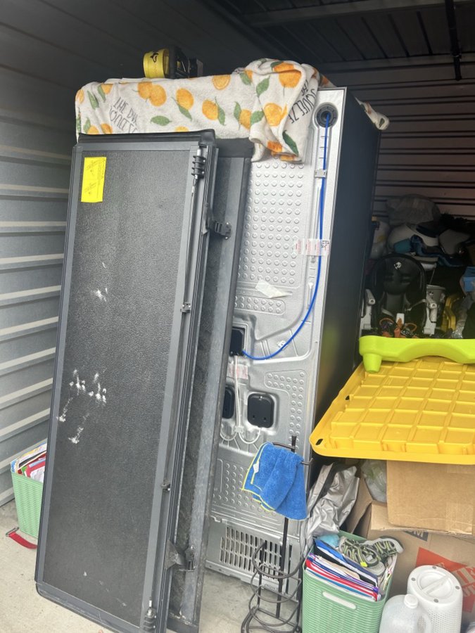 10 x 15 storage unit in San Bernardino, CA