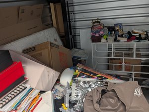 10 x 10 storage unit in Palmdale, CA