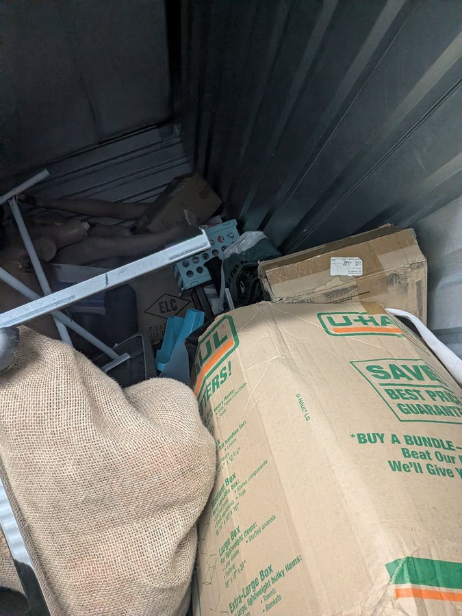 5 x 10 storage unit in Palmdale, CA