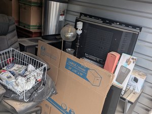 10 x 15 storage unit in Palmdale, CA