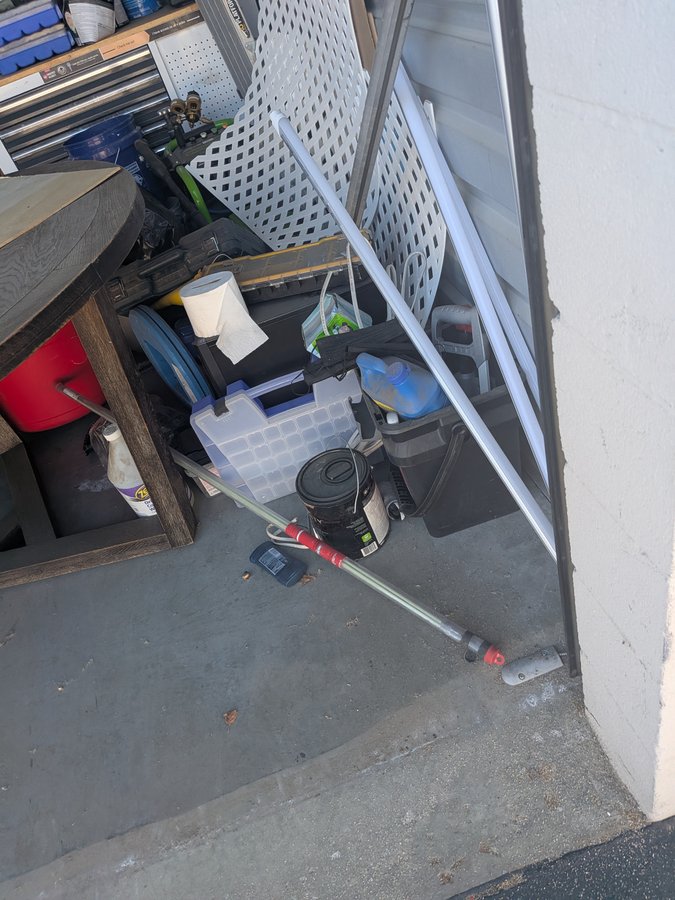 10 x 30 storage unit in Palmdale, CA