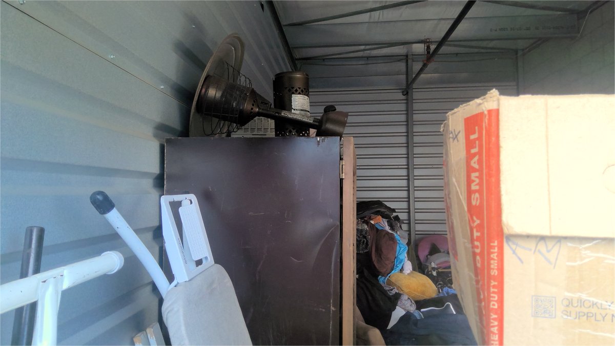 10 x 20 storage unit in Santa Rosa, CA