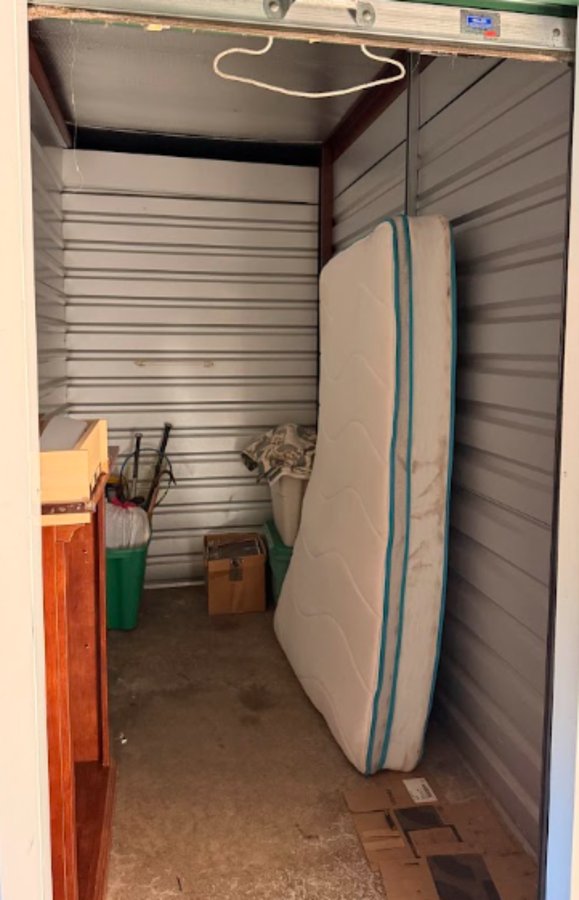 5 x 10 storage unit in Hanover, PA