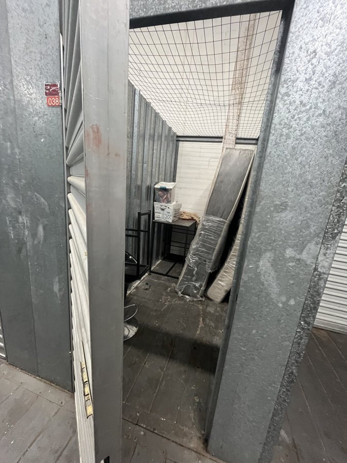 5 x 10 storage unit in Orange, NJ
