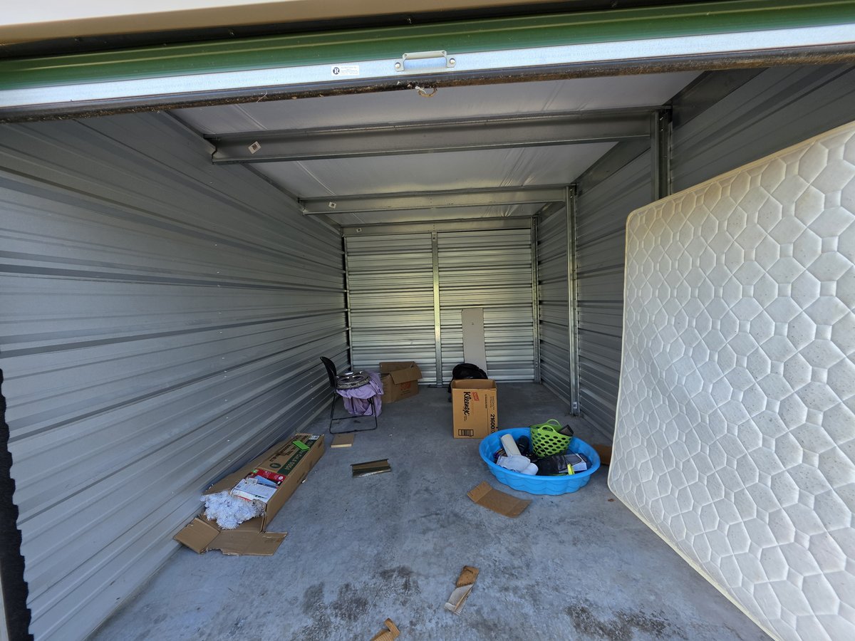 10 x 15 storage unit in Hannibal, MO