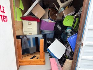 6 x 10 storage unit in Springfield, OR