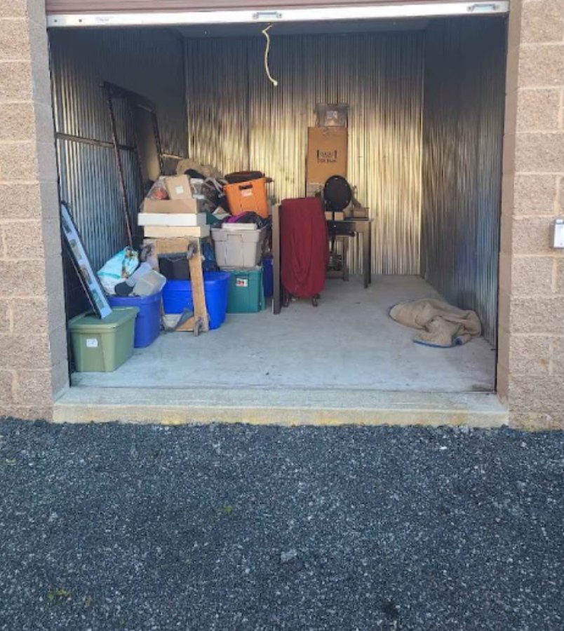 10 x 15 storage unit in Oak Ridge, NJ