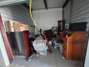10 x 10 storage unit in Palmetto, FL