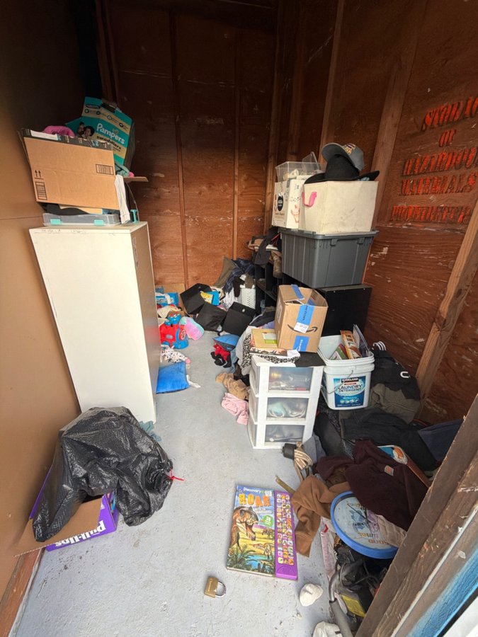 6 x 10 storage unit in Springfield, OR