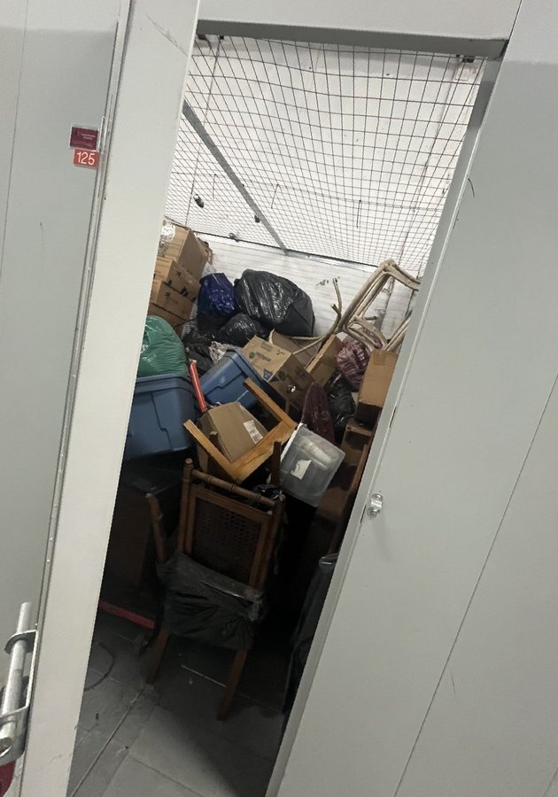 11 x 10 storage unit in Orange, NJ
