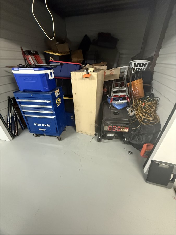 10 x 10 storage unit in Richmond, TX