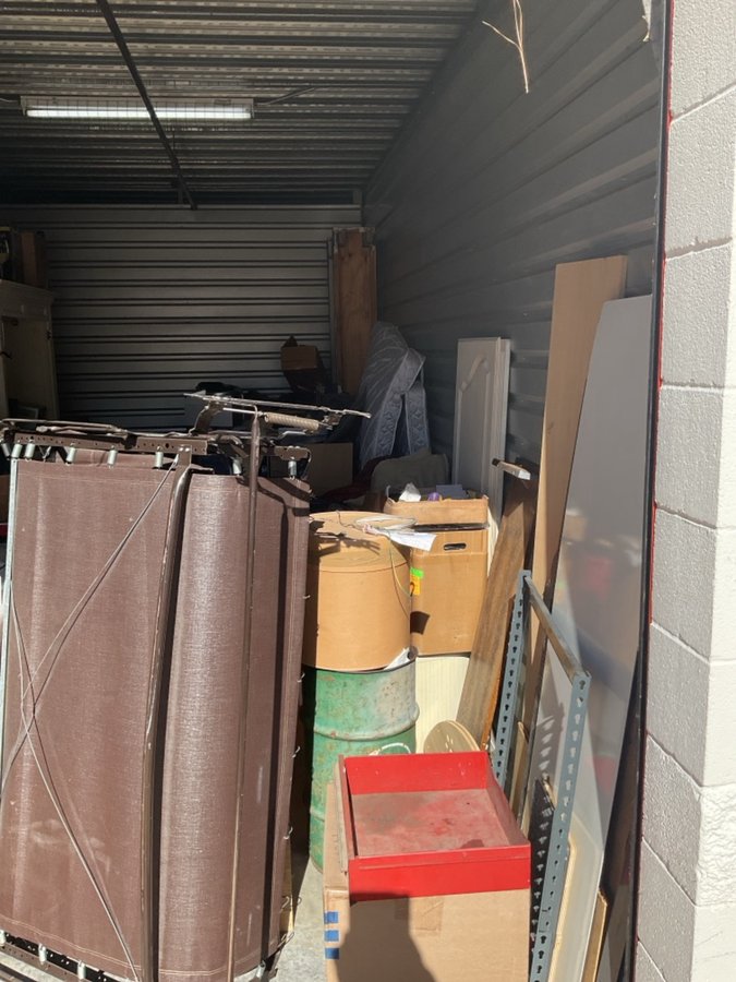 10 x 20 storage unit in El Cajon, CA