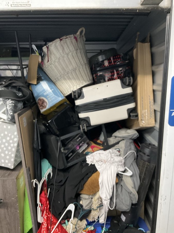 9 x 10 storage unit in San Diego, CA