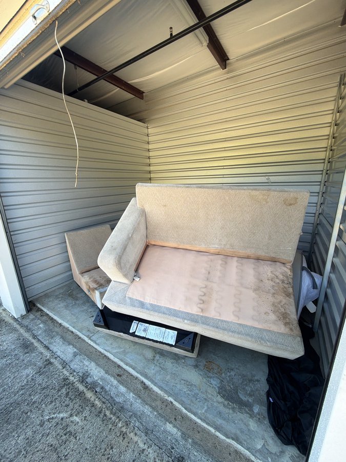 10 x 10 storage unit in Fultondale, AL